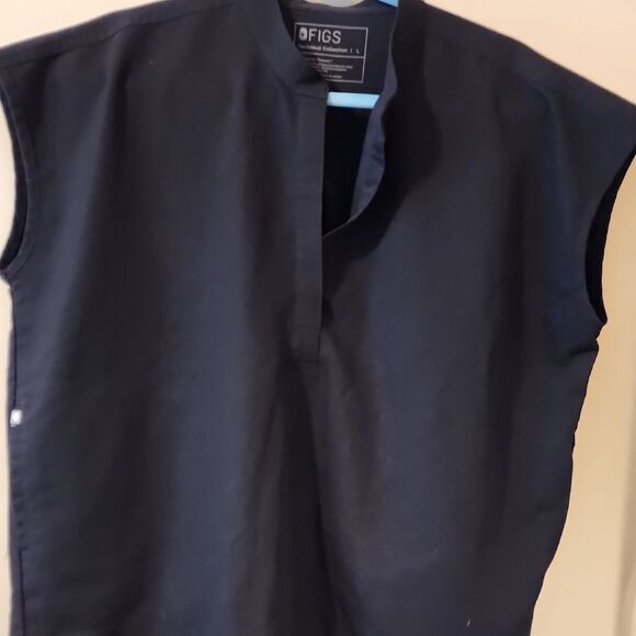 Figs Black  Top And Track Scrub Pants with Jogger Style Large EUC - Picture 7 of 8